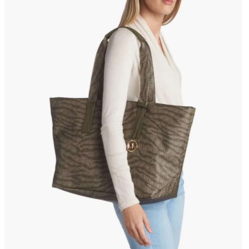 NWT $298 Michael Kors Large Tote Bag Olive Green
